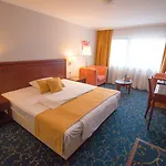 Brunnenhof 3*