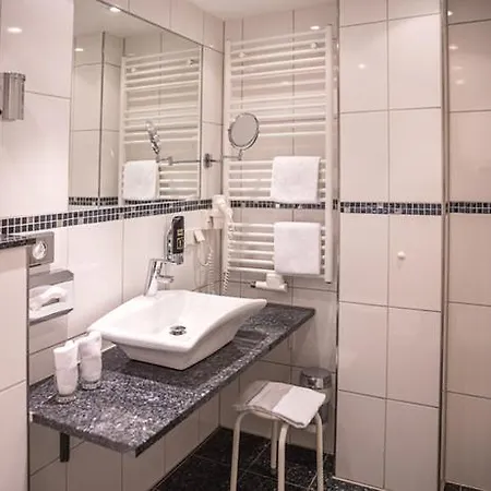 Brunnenhof Hotel 3*