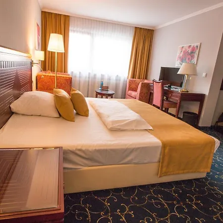 Hotel Brunnenhof 3*