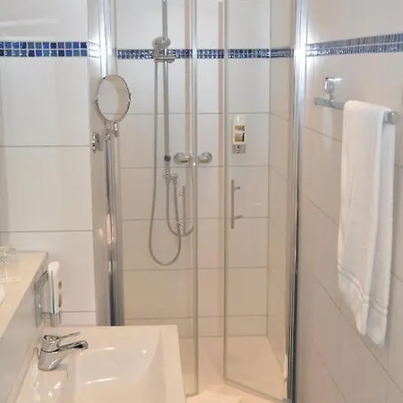 Hotel Brunnenhof 3*